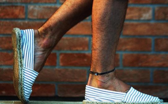 أنواع أحذية الرجال الصيف 